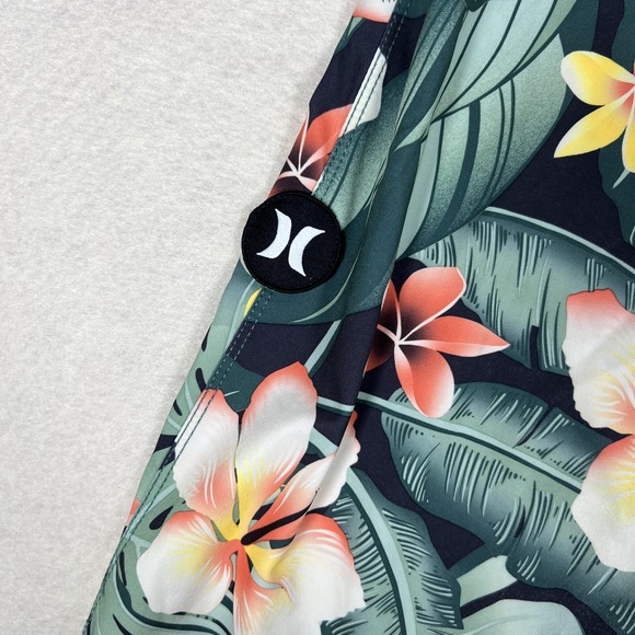 Hurley Shorts Mens‎ 32 Black Phantom Boardshorts Hawaiian Floral Tropical CZ5974 - Picture 7 of 9